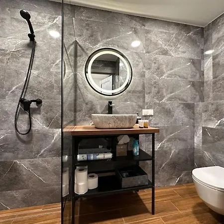 Elegant Escape Apartament